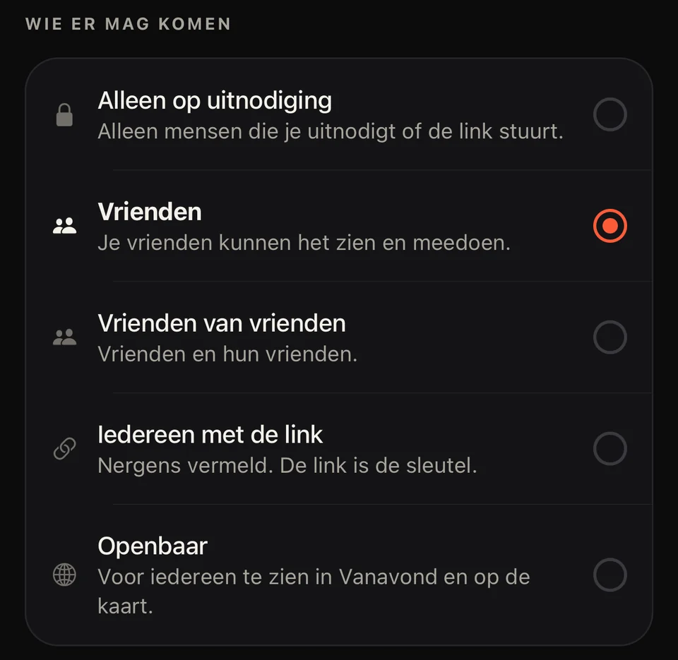 De Party-app: de vijf keuzes voor wie er mag komen — alleen op uitnodiging, vrienden, vrienden van vrienden, iedereen met de link en openbaar.